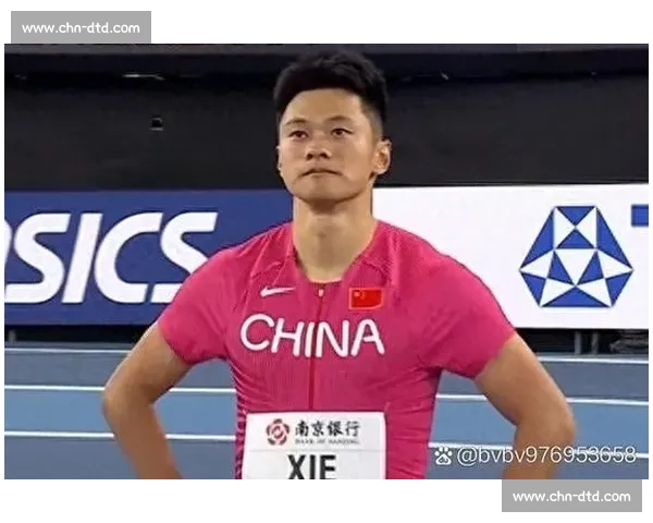 百米短跑决赛成绩揭晓速度与实力再度刷新赛场纪录引发全场瞩目 百米短跑决赛成绩揭晓速度与实力再度刷新赛场纪录引发全场瞩目
