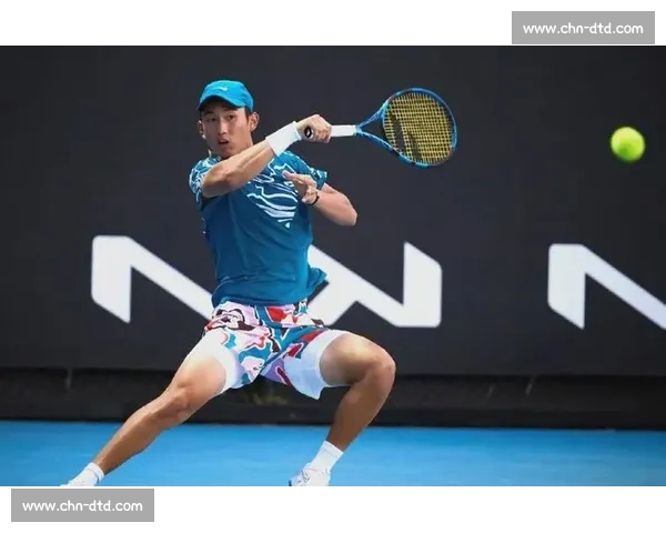 网球新星商竣程强势取胜展现未来无限可能在国际赛场再创突破引关注 - 副本 (2)